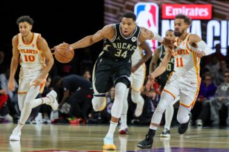 Comparing Giannis Antetokounmpo to legendary 2000s NBA star: 'The closest thing'