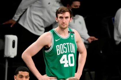 Luke Kornet pic