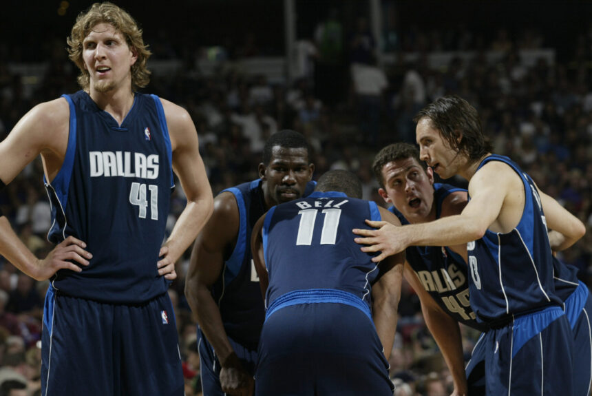 Antoine Walker says Mark Cuban, Dark Novitsuki, with Dallas Marvelix's teammates.