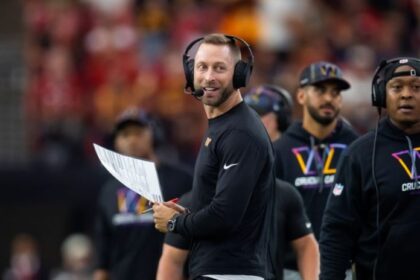 Kliff Kingsbury Commanders pic