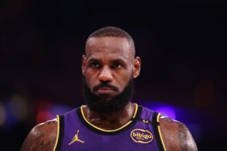 Brian Windhorst, Shamu Charania, clarifies that Lebron James and La Lakers want each other after the trade of Luka Dongsic.