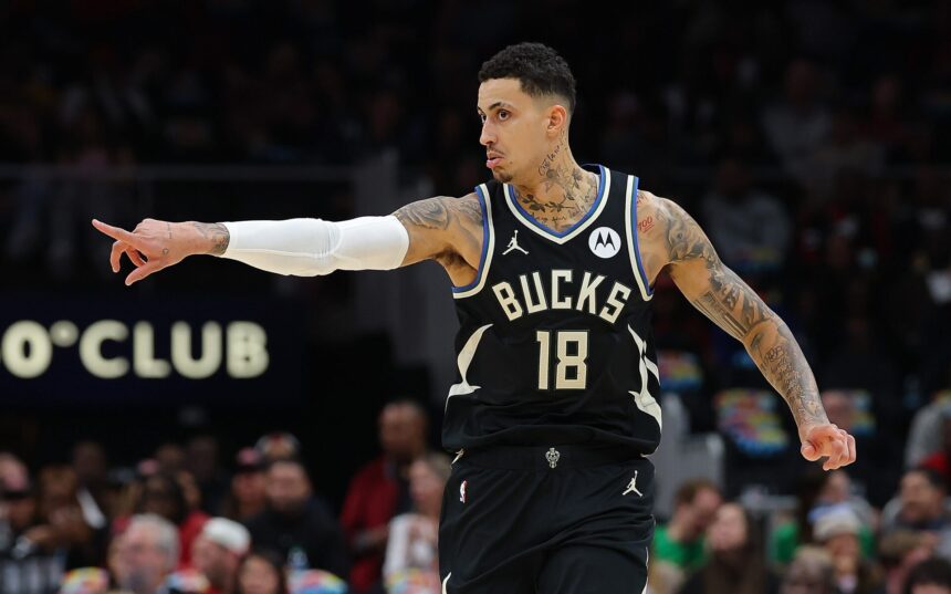 Milwaukee Bucks fans give a strong verdict on Kyle Kuzma's first start, one will compare Chris Middleton