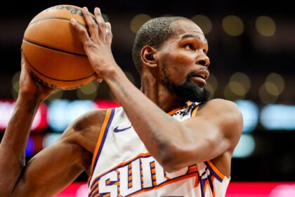 "I've been blown away..." Kevin Durant says the Phoenix Suns have players that others need to learn.