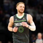 The Timberwolves coach responds to Dunte Divincenzo Performance vs Magic, claiming his teammates have done "a phenomenal job"